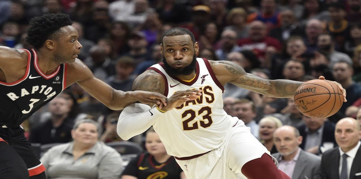 ليبرون جيمس يقود المنتخب الأمريكي للسلة في أولمبياد باريس