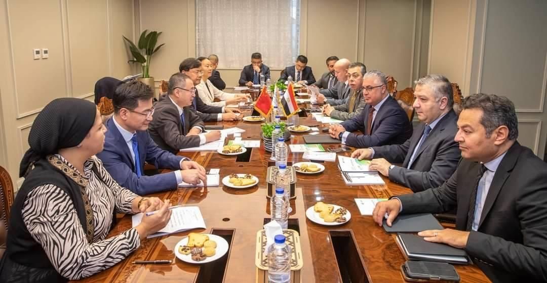 894 مليون دولار استثمارات جديدة في «اقتصادية قناة السويس»