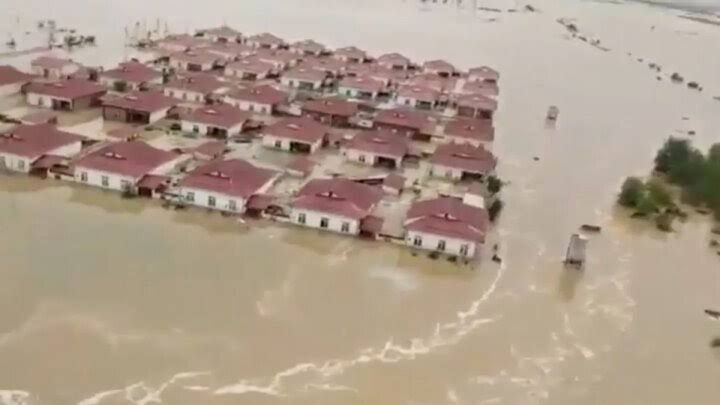 إجلاء نحو 117 ألف شخص بسبب الفيضانات في كازاخستان|شاهد