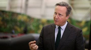 وزير الخارجية البريطاني يتوعد إيران بفرض عقوبات جديدة بسبب هجومها على إسرائيل