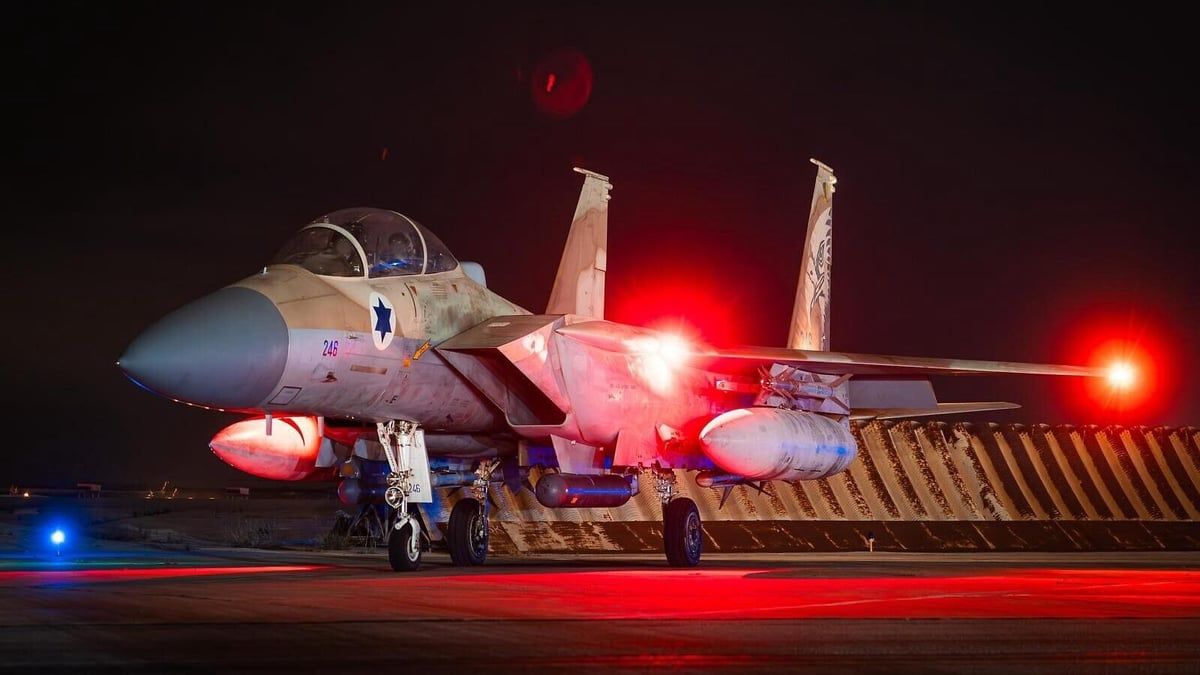 "جروزاليم بوست": إسرائيل هاجمت "أصولًا" للقوات الجوية في أصفهان