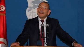 إحباط محاولة هروب وزير إخواني سابق إلى خارج تونس في مطار قرطاج