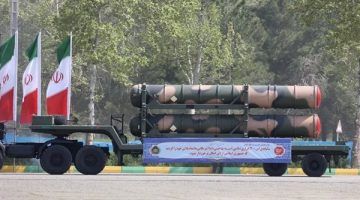 وزير خارجية إيران يتوعد برد فوري على أي “مغامرة” إسرائيلية