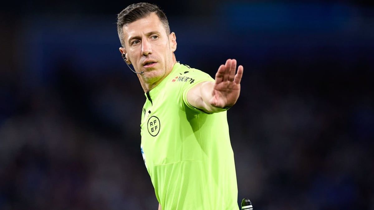 أثار غضب برشلونة.. تصعيد خطير من ريال مدريد ضد حكم الكلاسيكو (فيديو)