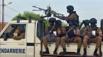 وزيرا دفاع بوركينا فاسو وكوت ديفوار يناقشان الأمن والتعاون العسكري