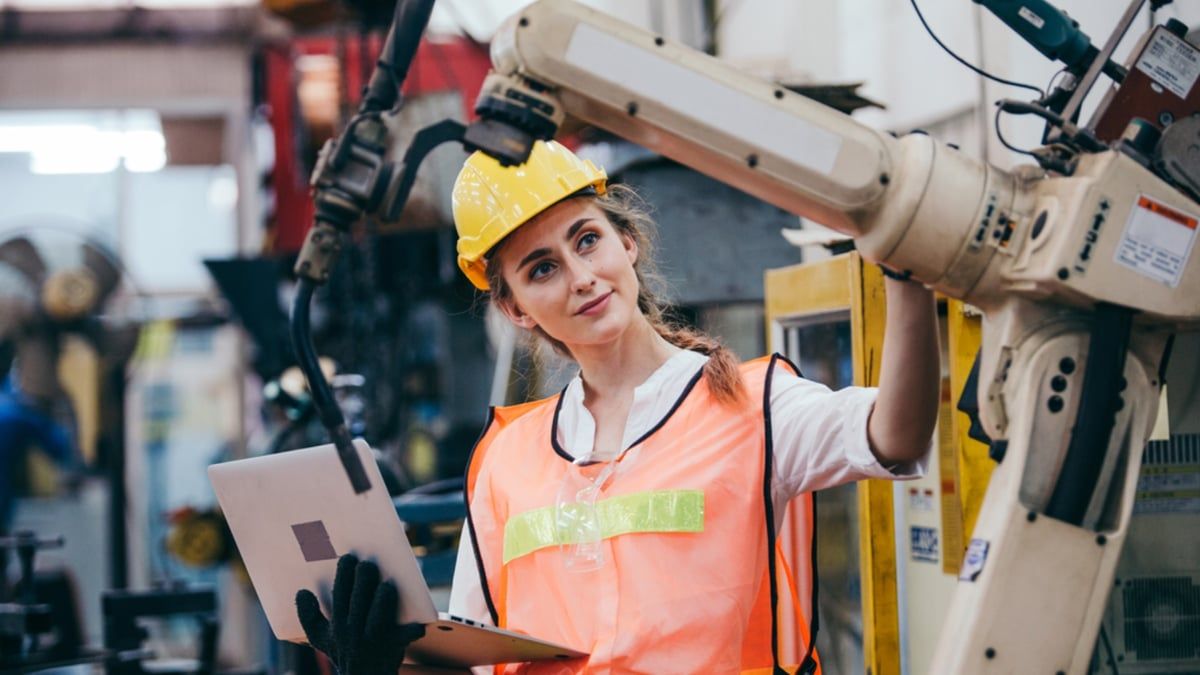 دراسة: الاعتماد على الروبوتات يقلل الرضا الوظيفي لدى العمال