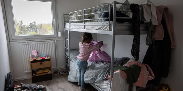 غزّيون في فرنسا: نحاول التكيف لكن قلوبنا مع أهالينا في القطاع