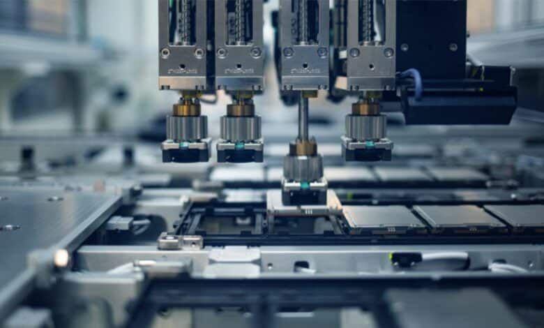 إنتل تدعم معالجات الجيل القادم Granite Rapids بأسرع ذواكر DDR5 - موقع الخليج الان