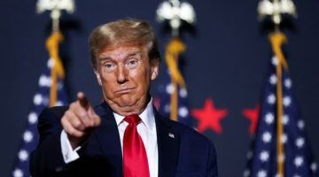 حملة ترامب الانتخابية تجمع 15 مليون دولار في مارس