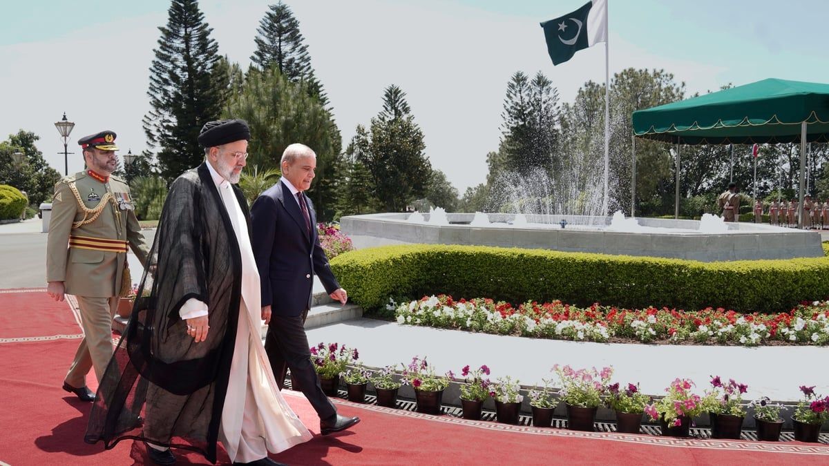 ملف الجماعات الانفصالية يتصدر أجندة الرئيس الإيراني في باكستان