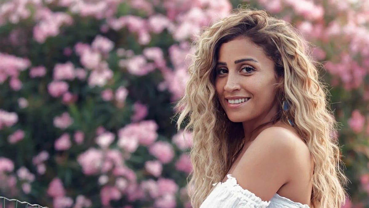 دينا الشربيني تؤكد دخولها في قصة حب جديدة.. هل هو أنس بوخش؟