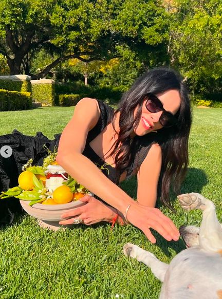 صديقة ميغان ماركل تتعرض للسخرية بعد جلسة تصوير مع "مربى" الدوقة (صور)