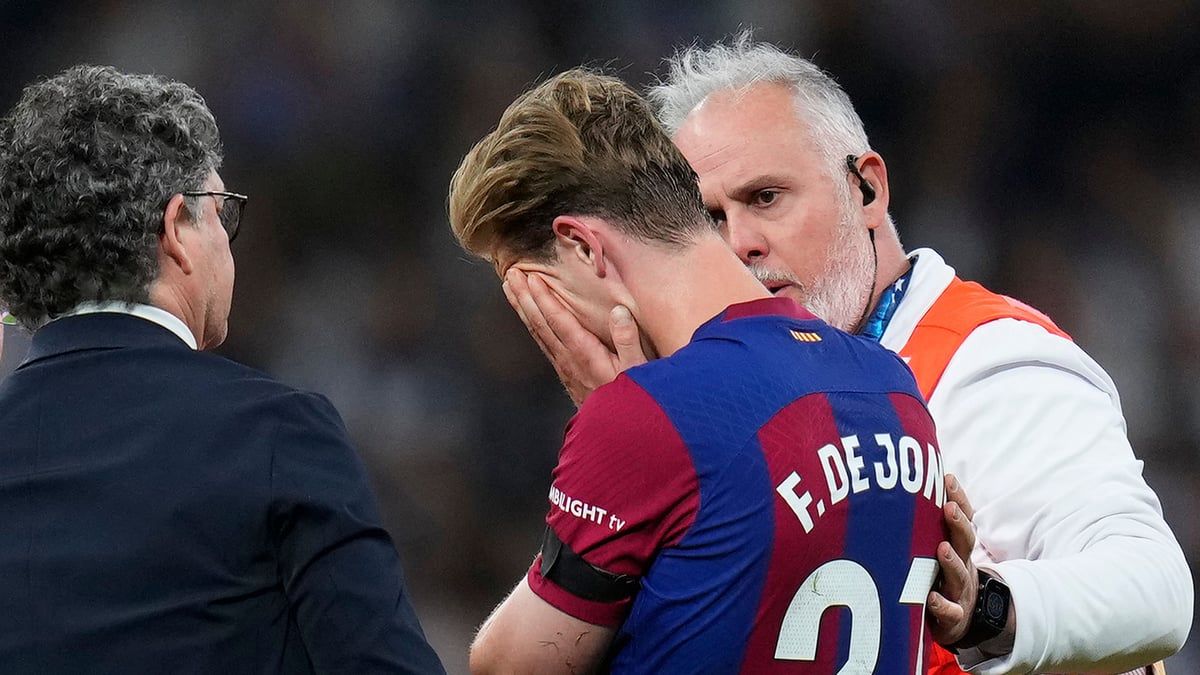 تشخيص إصابة دي يونغ ومدة غيابه عن برشلونة