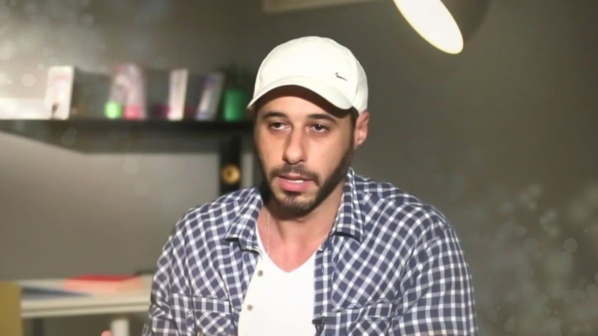 أول تعليق لأحمد السعدني بعد وفاة والده.. لماذا اعتذر؟