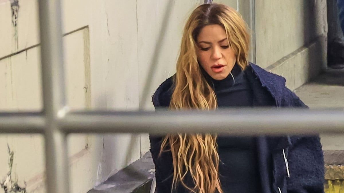 ليس بيكيه.. سر متابعة شاكيرا كلاسيكو الأمس (صورة)