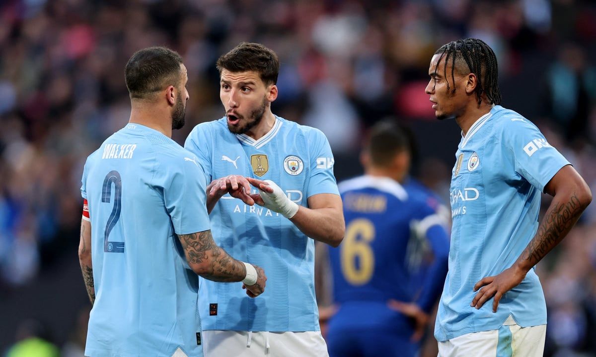 صفقة مدوية.. عرض نجم مانشستر سيتي على الأهلي السعودي