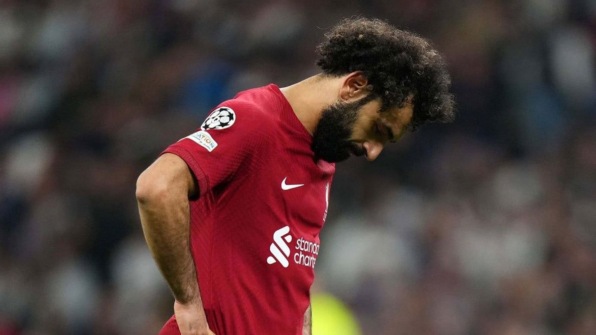 من الأفضل أن يشارك كبديل.. أسطورة ليفربول يهاجم صلاح