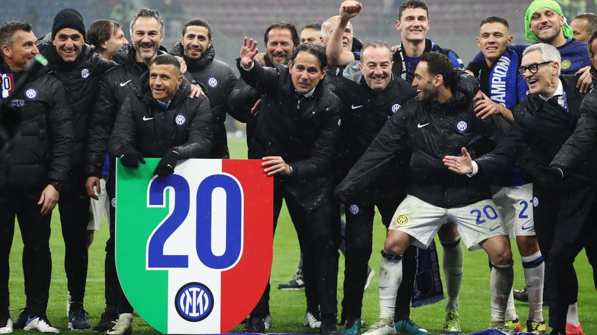 رغم رحيل النجوم.. فوز إنتر ميلان بالدوري الإيطالي يتوج عمل إنزاغي