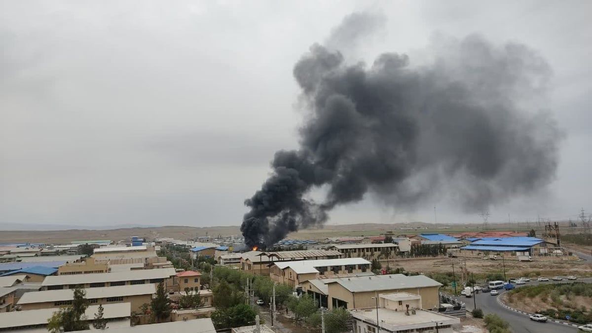 إيران.. حريقان هائلان في طهران وقم (فيديو)