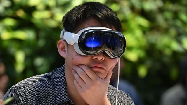 خفضت الإنتاج لقلة الطلب.. هل فشلت أبل مع "Vision Pro"؟