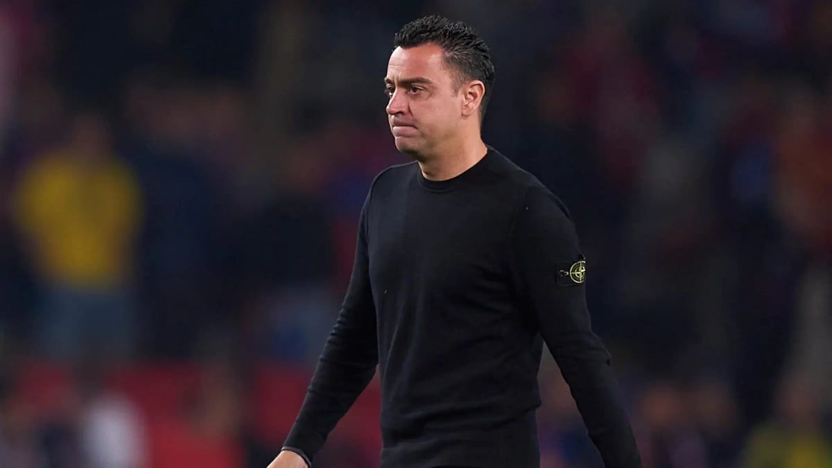 صدمة و"توتر رهيب" في برشلونة بعد بقاء تشافي