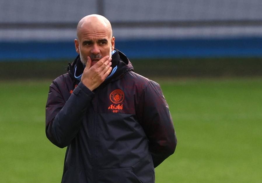 غوارديولا يدافع عن نزاهة التحكيم الإنجليزي