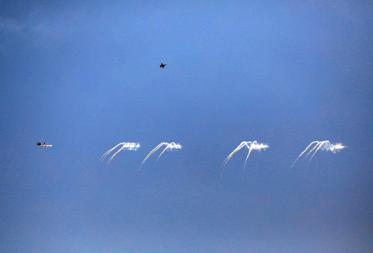 محللان: عودة القصف الكثيف على شمال غزة تمهيد لإنهاء حكم حماس