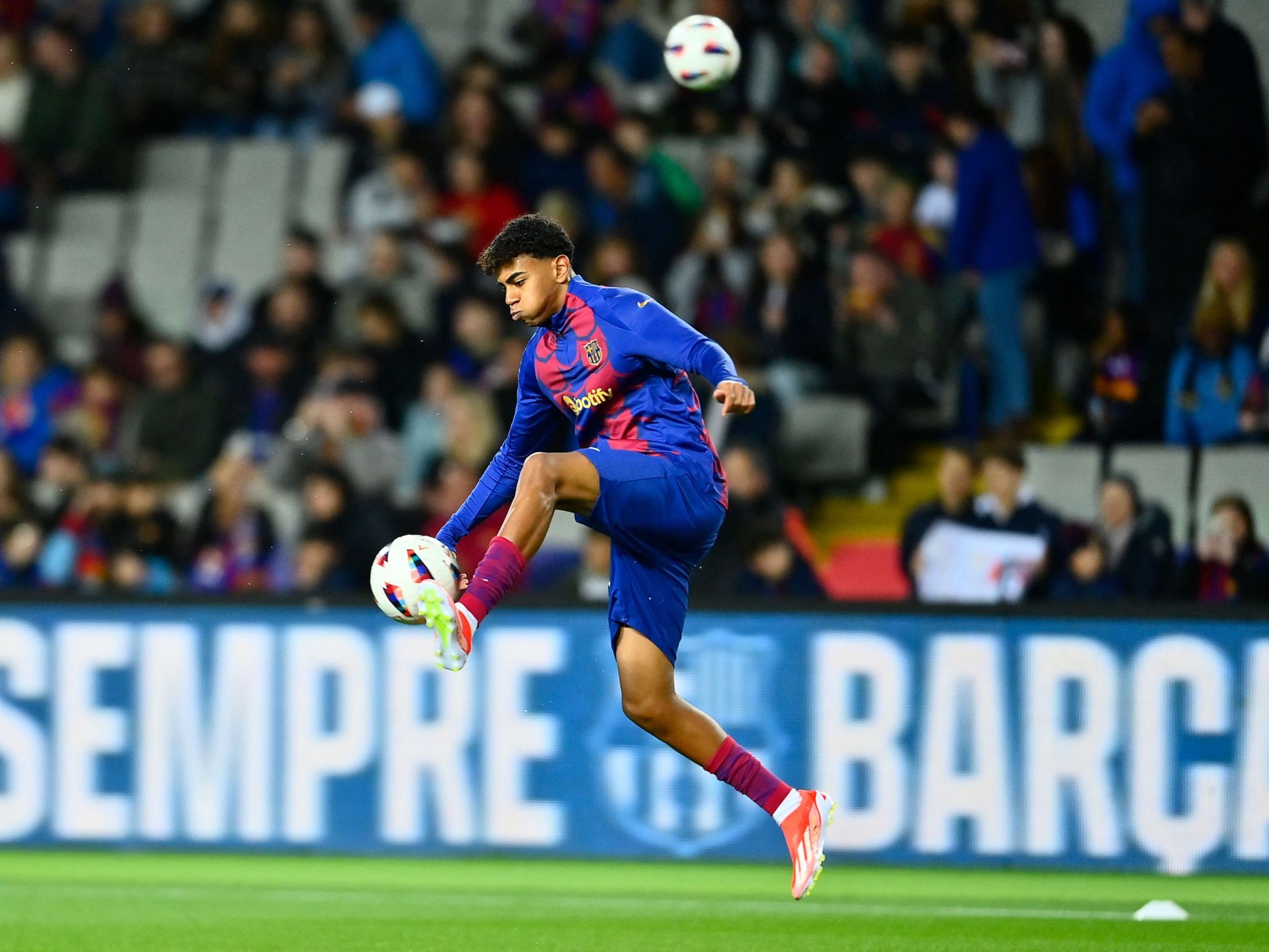 77 موهبة تتنافس على جوائز كرة القدم الإسبانية 2024 - موقع الخليج الان