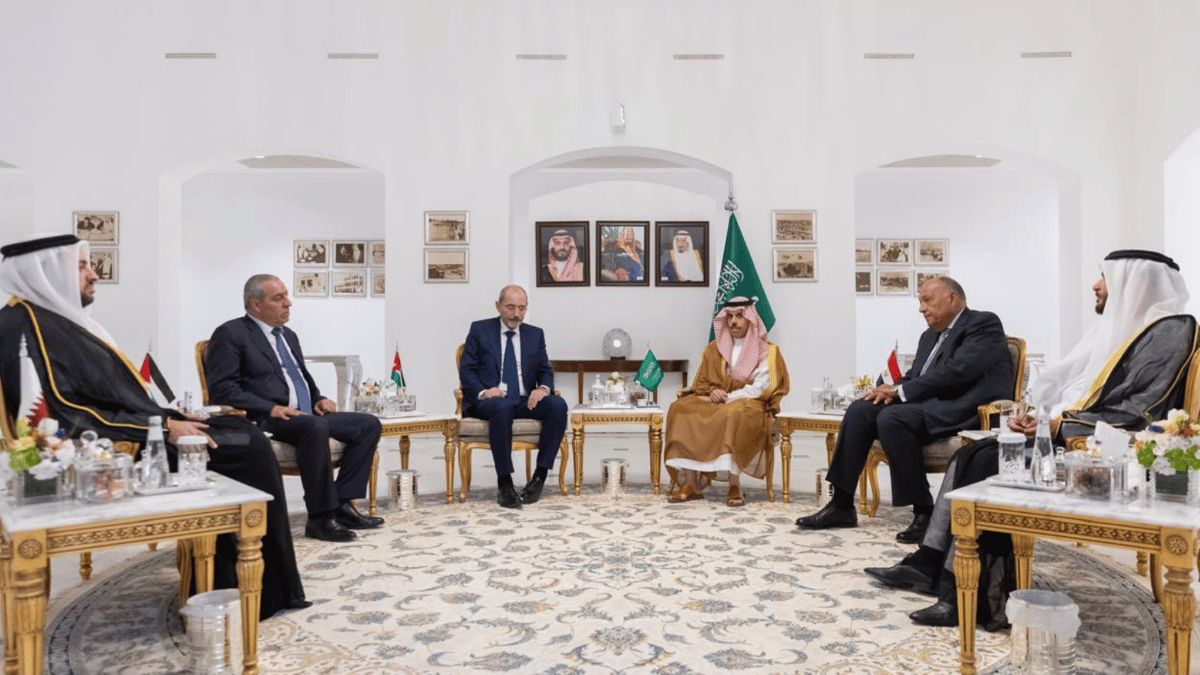 اجتماع الرياض يجدد التمسك بـ"حل الدولتين" ويرفض أي اجتياح لرفح