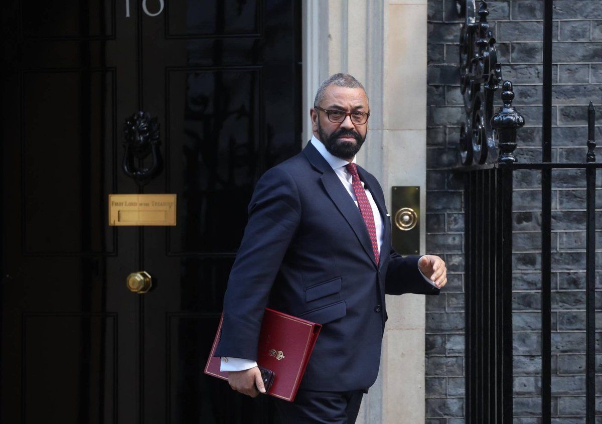 بريطانيا تواجه تحديا قانونيا بعد تعليمات جديدة بشأن الرعاية الاجتماعية