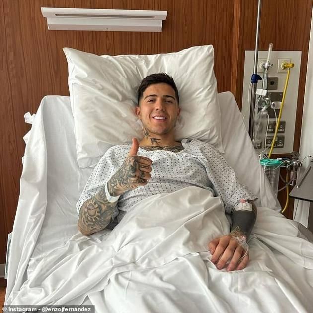 إينزو يطمئن مشجعي تشلسي على صحته