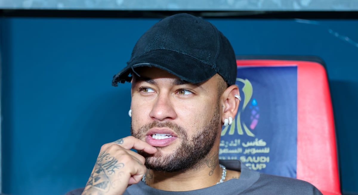 نيمار يفاجئ سعود عبد الحميد بتعليق رائع (صورة)