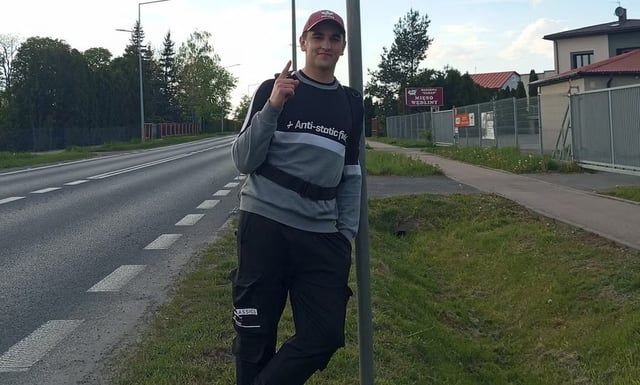 مشجع يقطع 100 كيلومتر سيرا على الأقدام بسبب هدف سجله حارس مرمى