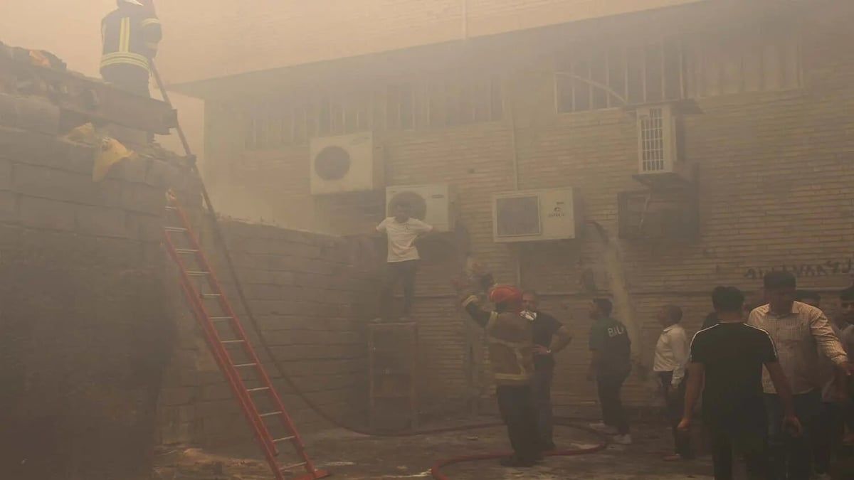 الثاني خلال أسبوع.. حريق كبير في بندر عباس الإيرانية (فيديو)