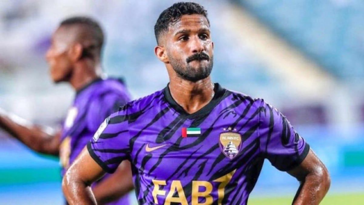 سلطان الشامسي يكشف سبب غرس علم العين في ملعب الهلال