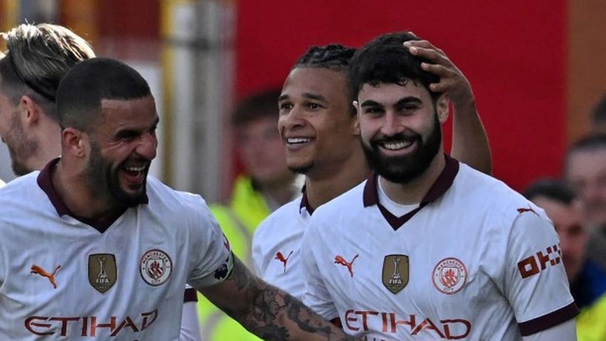 سرُّ طريقة احتفال ووكر الغريبة مع جفارديول (صورة)