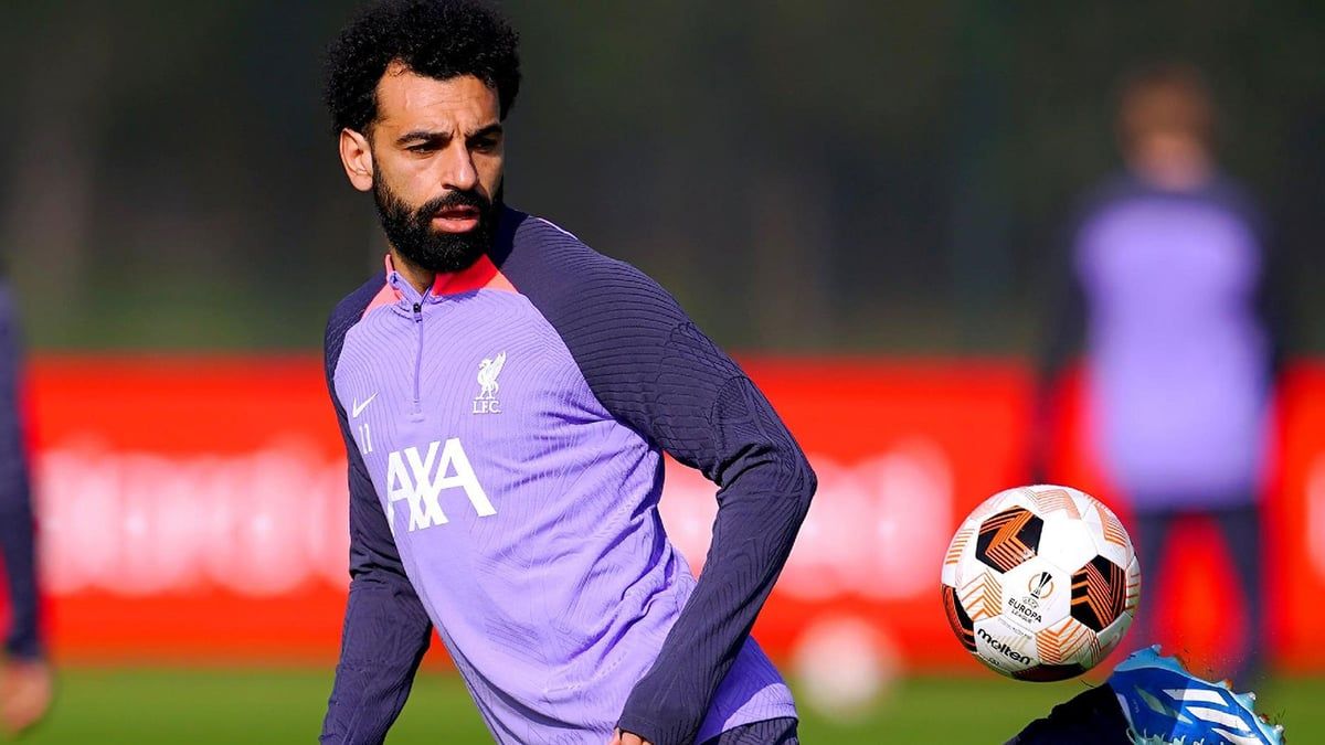 آرني سلوت يحسم مستقبل محمد صلاح مع ليفربول