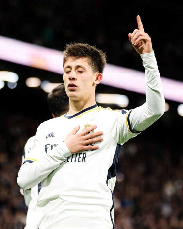 شأن ديني.. أردا غولر يكشف أخيرًا سر احتفاليته المعتادة (صور)