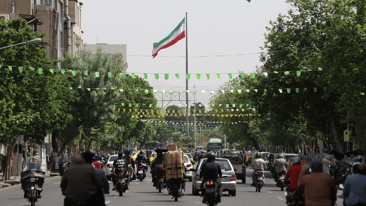 إيران تلاحق نشطاء بسبب رفضهم الهجوم على إسرائيل