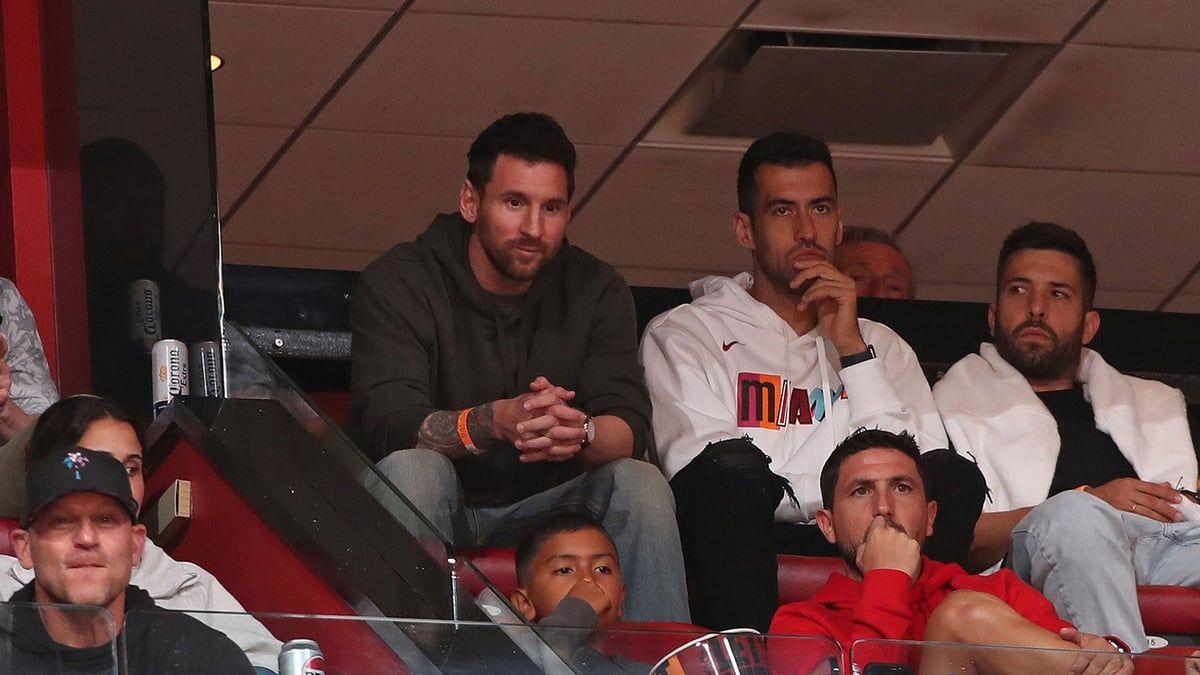 تفاعل كبير مع حضور ميسي وعائلته مباراة ميامي هيت وسيلتيكس (فيديو)