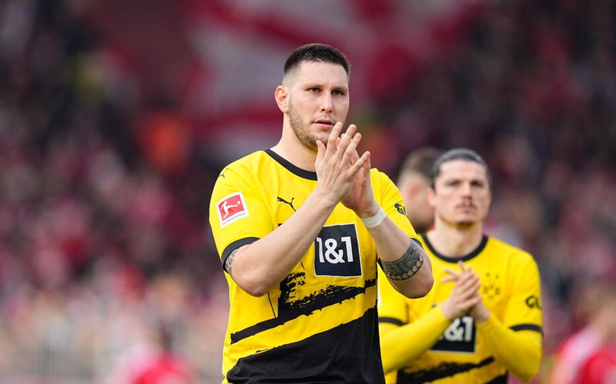 بسبب البيتزا والجعة.. مدافع دورتموند يثير السخرية قبل لقاء سان جيرمان (فيديو)