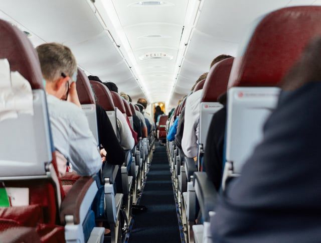 هل هناك مقعد أكثر أمانًا على متن الطائرة؟