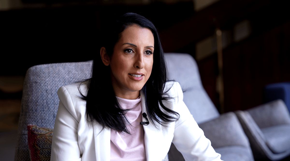 دبلوماسية أمريكية تكشف أسباب استقالتها من إدارة بايدن