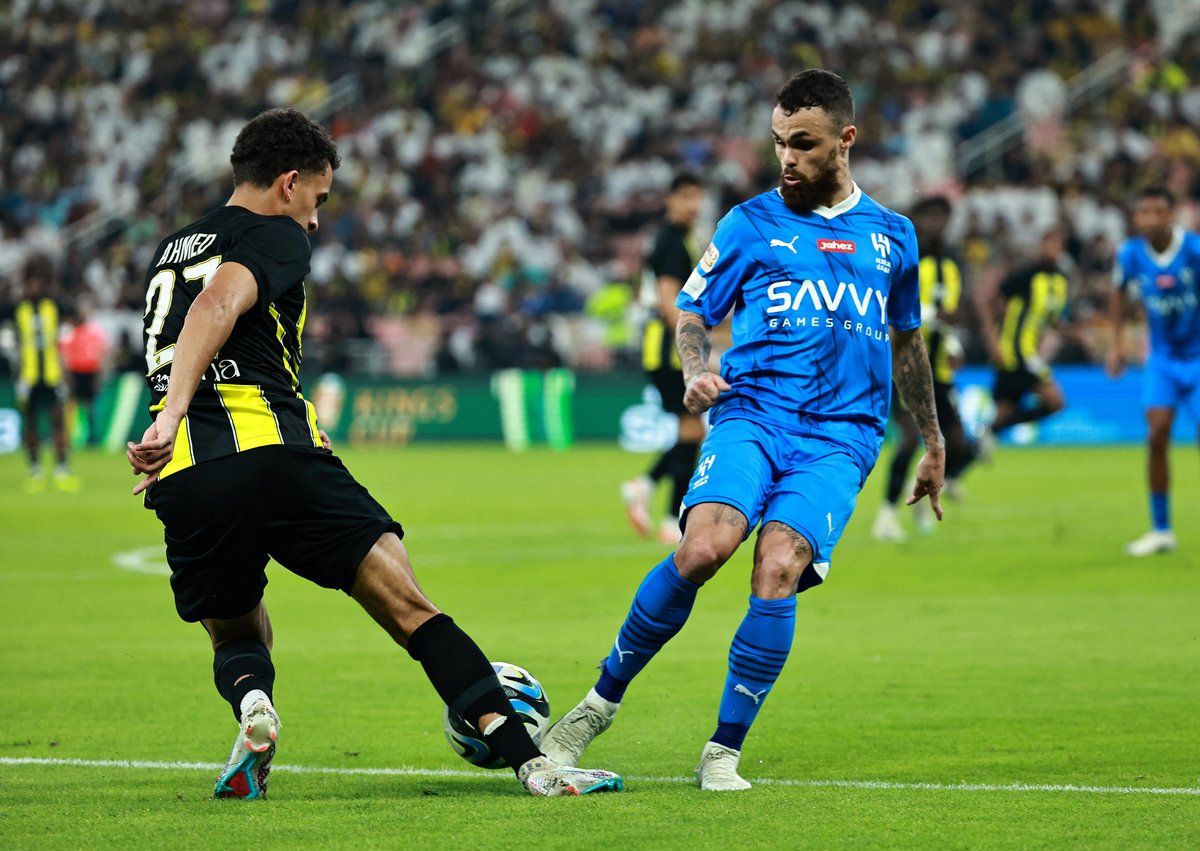الهلال يطيح بالاتحاد ويبلغ نهائي كأس خادم الحرمين الشريفين
