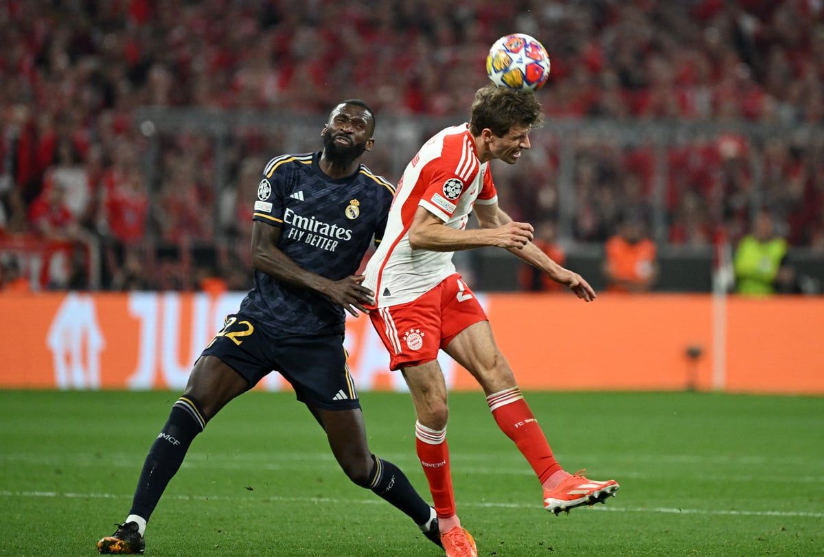 رد فعل طريف من مولر تجاه تشواميني أثناء مقابلة تلفزيونية (فيديو)