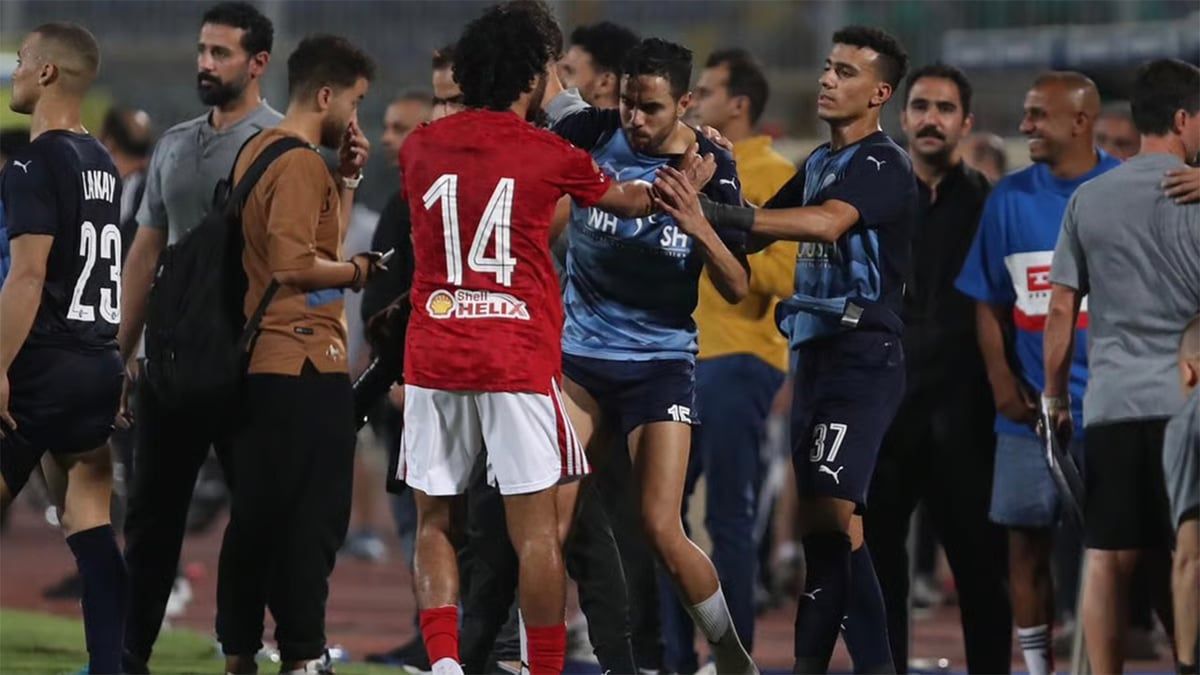 تحرك جديد من الأهلي بشأن أزمة حسين الشحات ومحمد الشيبي