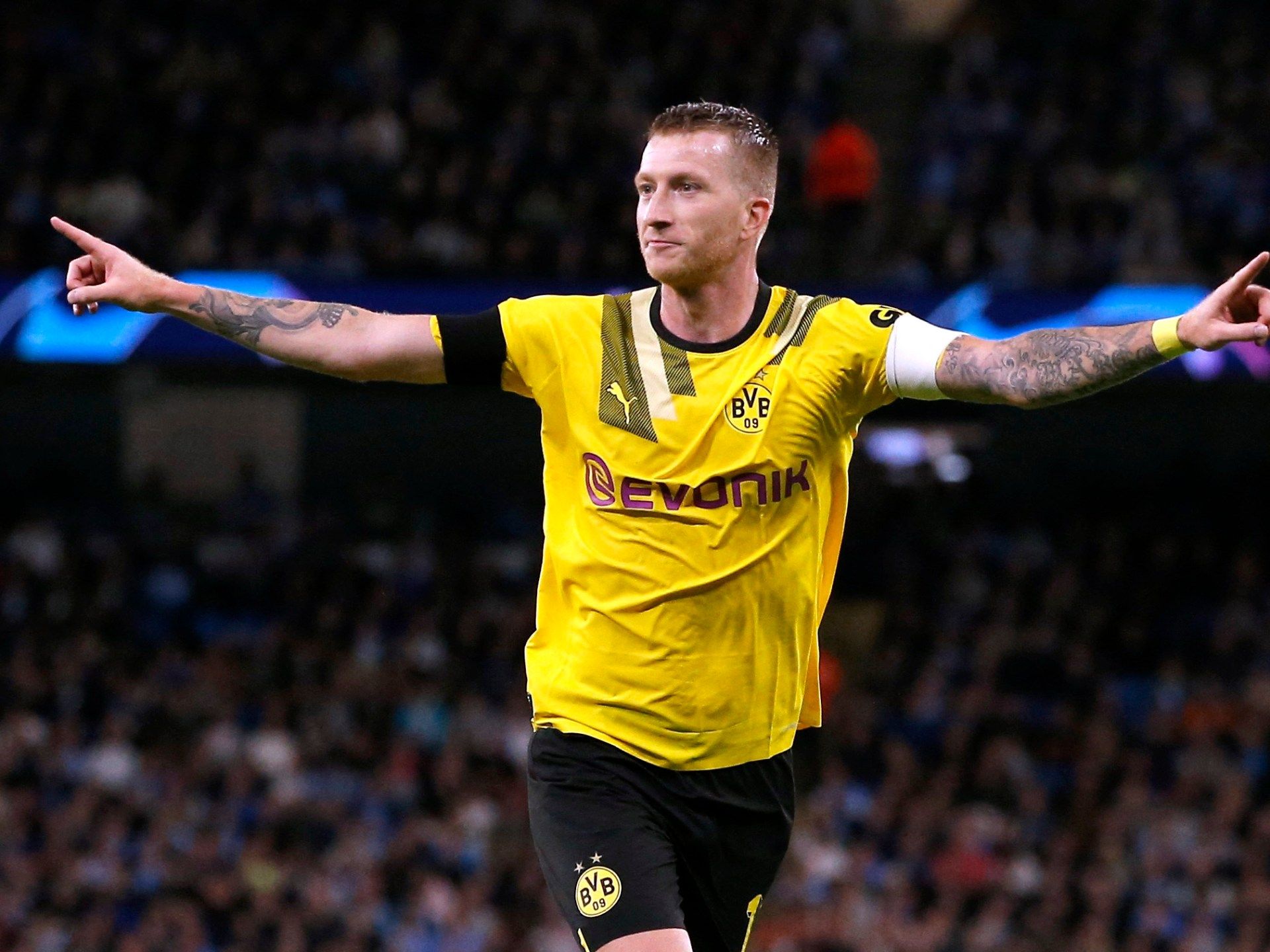 بالفيديو.. المخضرم رويس يرحل عن دورتموند بعد 12 عاما - موقع الخليج الان