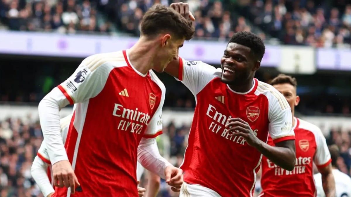 برشلونة ينافس يوفنتوس على نجم آرسنال