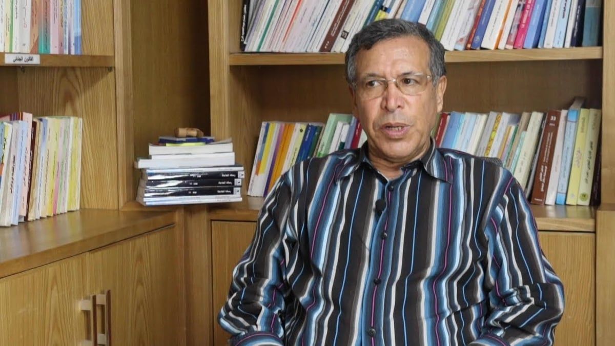 خلال لقاء صحفي.. وفاة الحقوقي المغربي البارز عبدالعزيز النويضي
