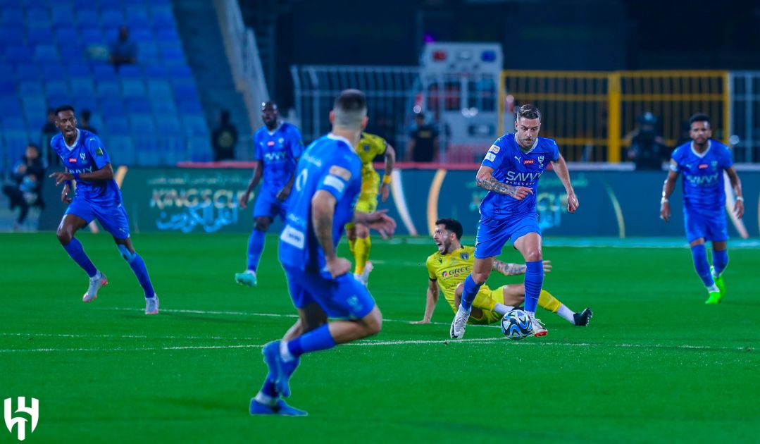 الهلال يواجه التعاون.. والاتحاد يسعى للتعويض على حساب أبها